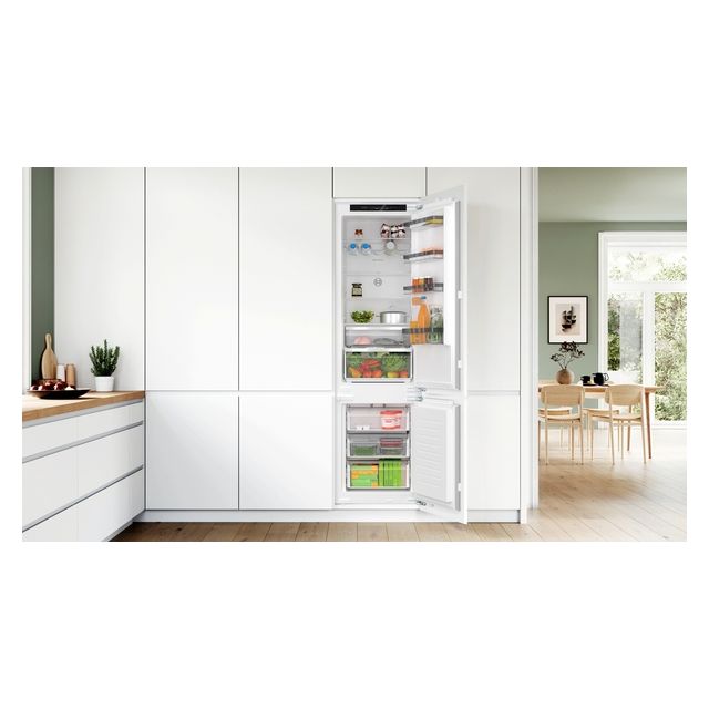 Bosch KIN96VFD0 Integrated Fridge Freezer