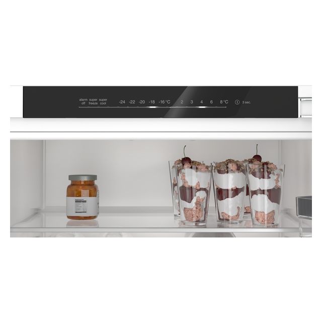 Bosch KIN96VFD0 Integrated Fridge Freezer