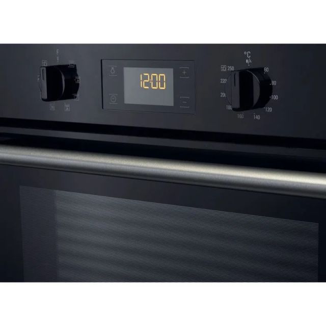 Hotpoint SA2540HBL Single Electric Oven