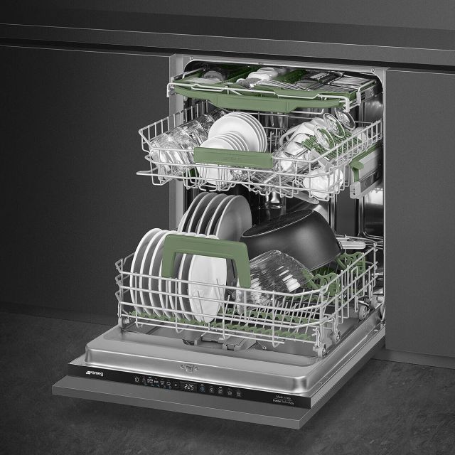 Smeg DIL322BL Integrated Dishwasher - 13 Place Settings